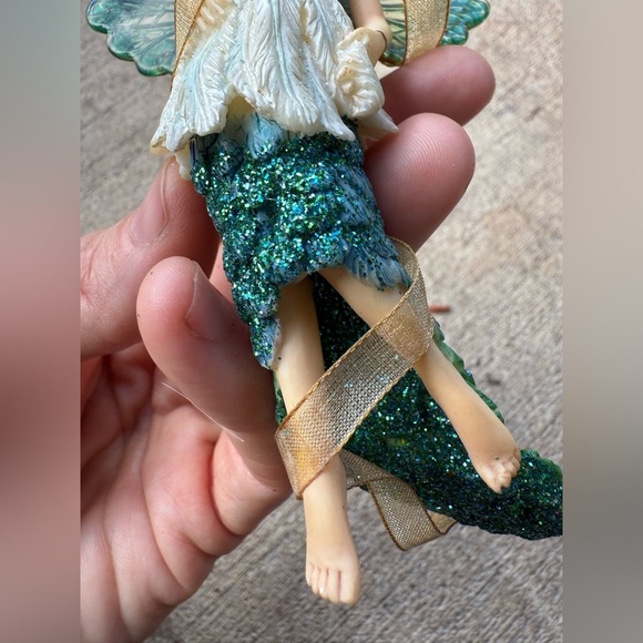 Heirloom Ornament, The Ashton-Drake Galleries Peacock Fantasy Wings of Light - Picture 9 of 11